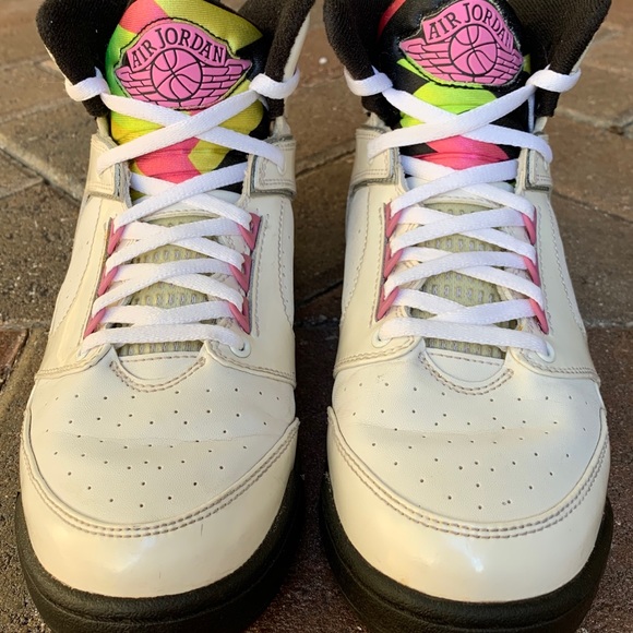 Air Jordan 60 Plus - Picture 2 of 8